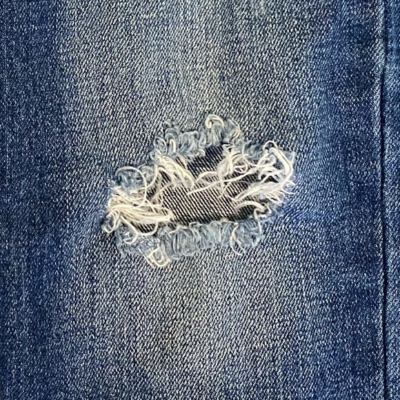 Old Navy girls jeans, holes in knees design - Picture 3 of 3